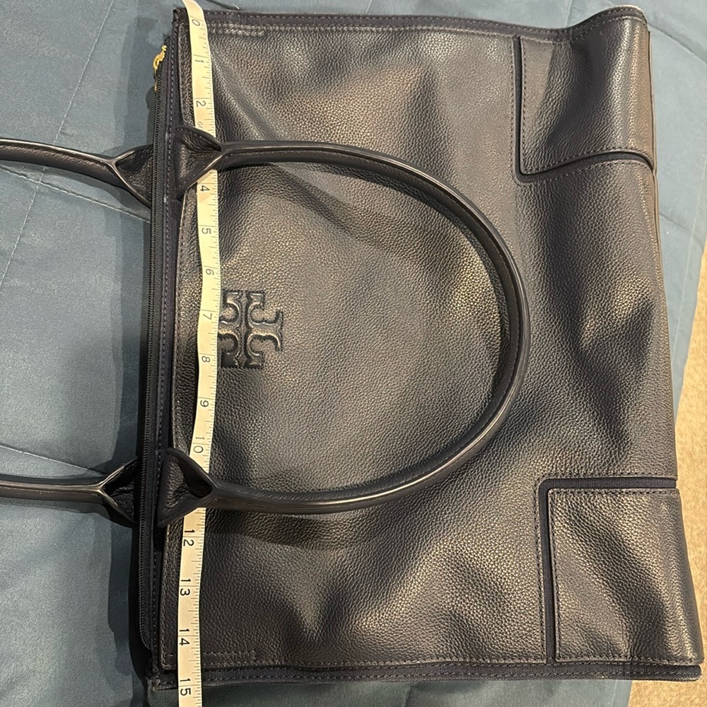 Tory Burch Tote Bag in navy blue